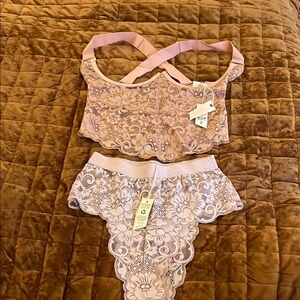 ☀️We Are HAH Elegant Lace Bustier and Panty Set